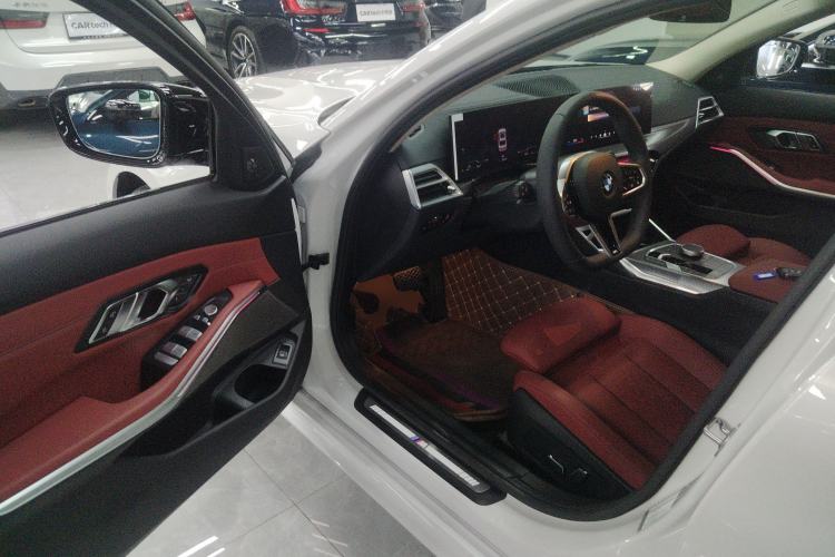 Used BMW 3 Series 2025 330Li M Sport Shadowline Package Driver Seat