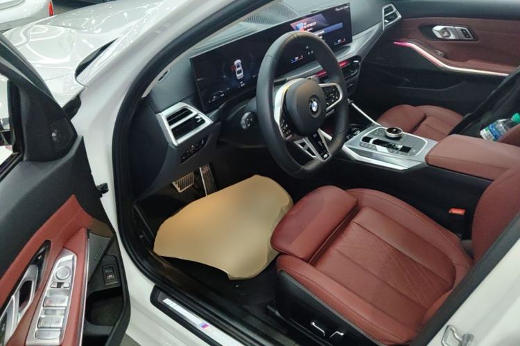 Used BMW 3 Series 2025 330Li M Sport Shadowline Package Driver Seat