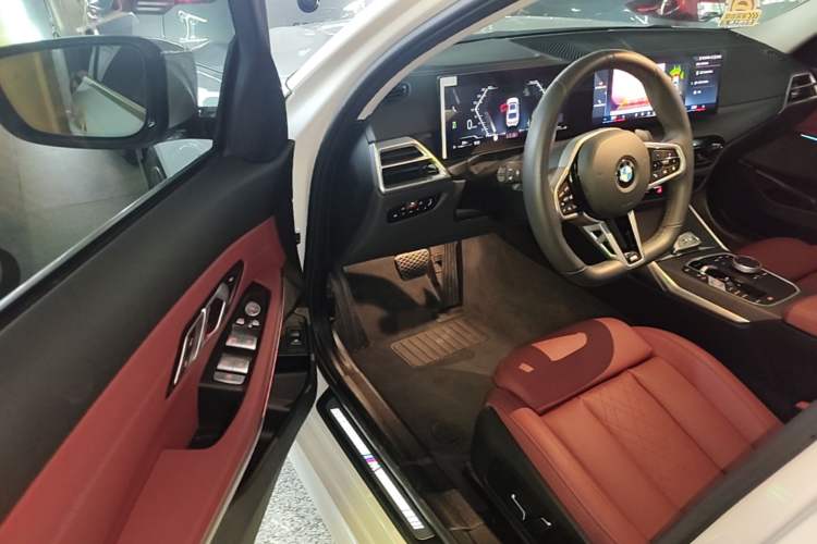 Used BMW 3 Series 2025 325Li M Sport Package Driver Seat