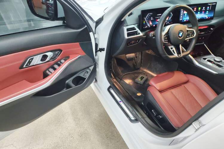 Used BMW 3 Series 2025 325Li M Sport Package Driver Seat
