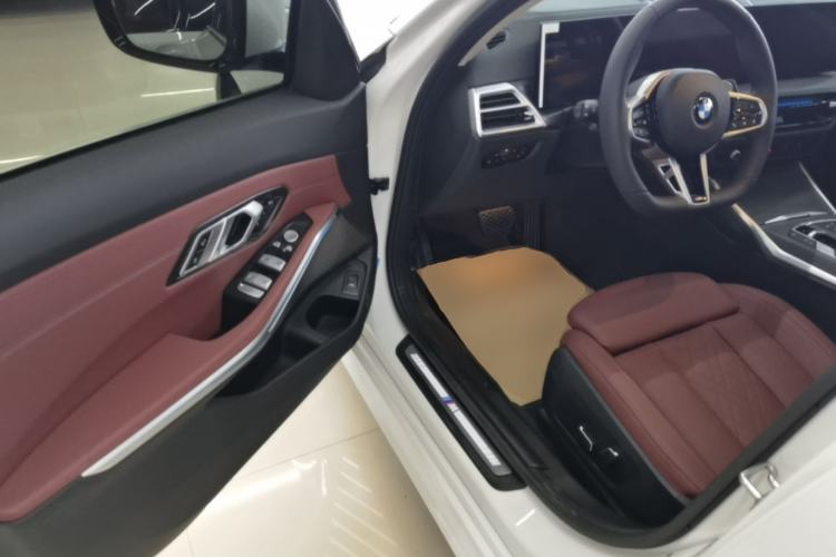 Used BMW 3 Series 2025 325Li M Sport Package Driver Seat