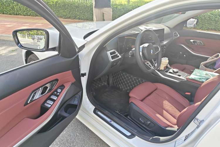 Used BMW 3 Series 2025 325Li M Sport Package Driver Seat