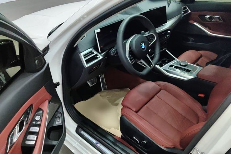 Used BMW 3 Series 2025 330Li M Sport Shadowline Package Driver Seat