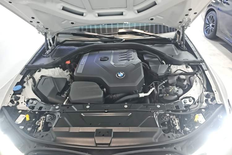 Used BMW 3 Series 2025 330Li M Sport Shadowline Package Engine Bay