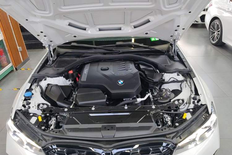 Used BMW 3 Series 2025 325Li M Sport Package Engine Bay