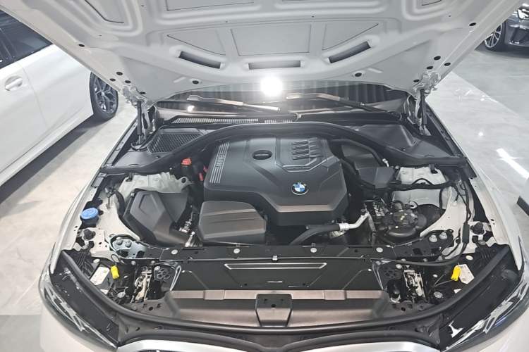 Used BMW 3 Series 2025 325Li M Sport Package Engine Bay