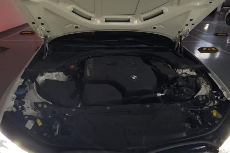 Used BMW 3 Series 2025 330Li M Sport Shadowline Package Engine Bay