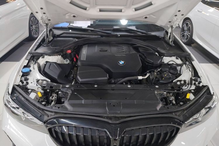 Used BMW 3 Series 2025 330Li M Sport Shadowline Package Engine Bay