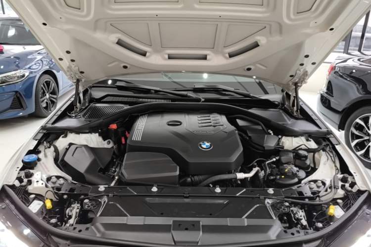 Used BMW 3 Series 2025 330Li M Sport Shadowline Package Engine Bay