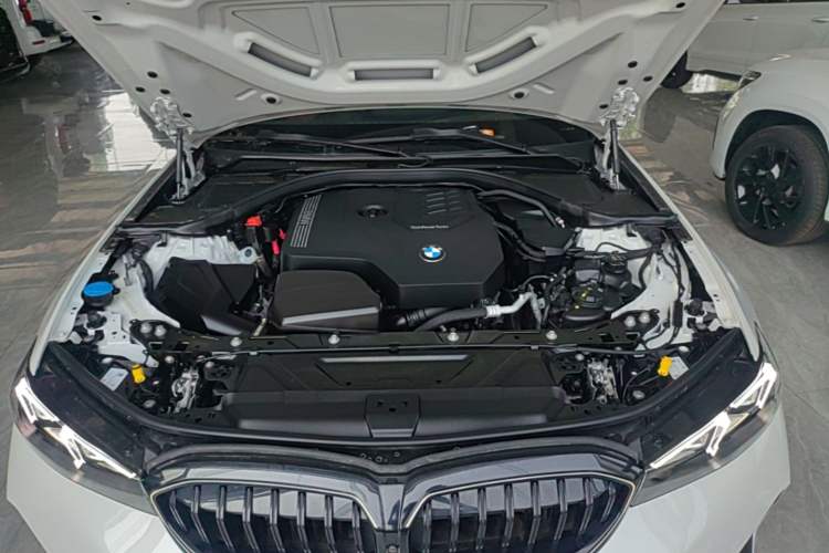 Used BMW 3 Series 2025 330Li M Sport Shadowline Package Engine Bay