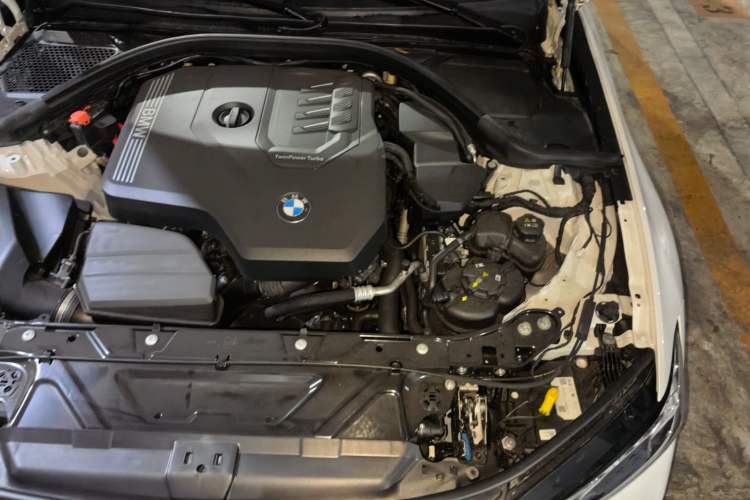 Used BMW 3 Series 2025 330Li M Sport Shadowline Package Engine Bay Left