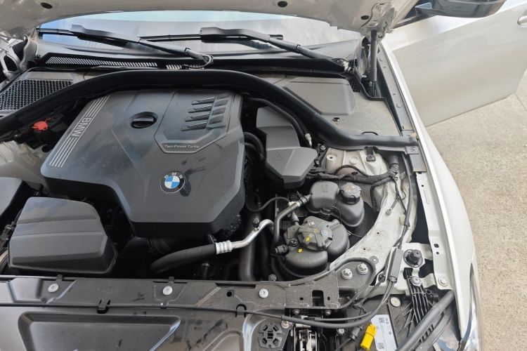 Used BMW 3 Series 2025 330Li M Sport Shadowline Package Engine Bay Left