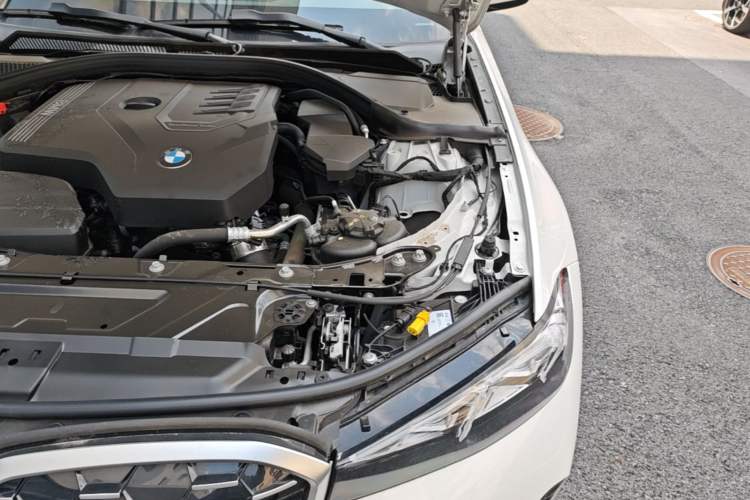 Used BMW 3 Series 2025 325Li M Sport Package Engine Bay Left