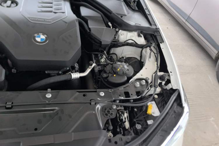 Used BMW 3 Series 2025 325Li M Sport Package Engine Bay Left
