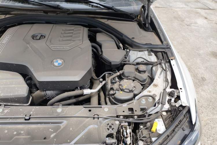 Used BMW 3 Series 2025 330Li M Sport Shadowline Package Engine Bay Left