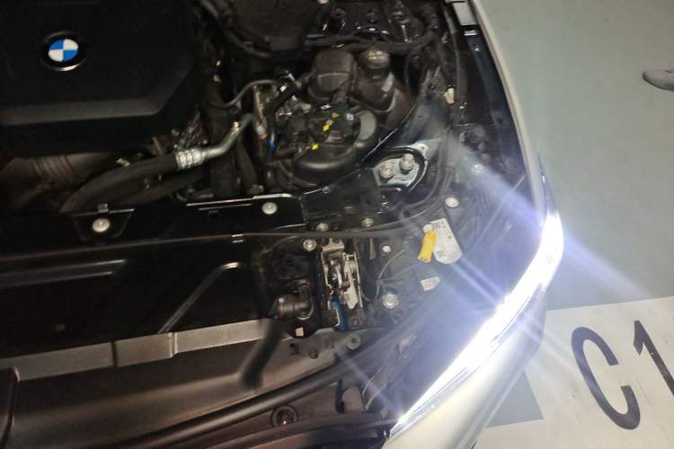 Used BMW 3 Series 2025 330Li Luxury Edition M Sport Night Edition Package Engine Bay Left