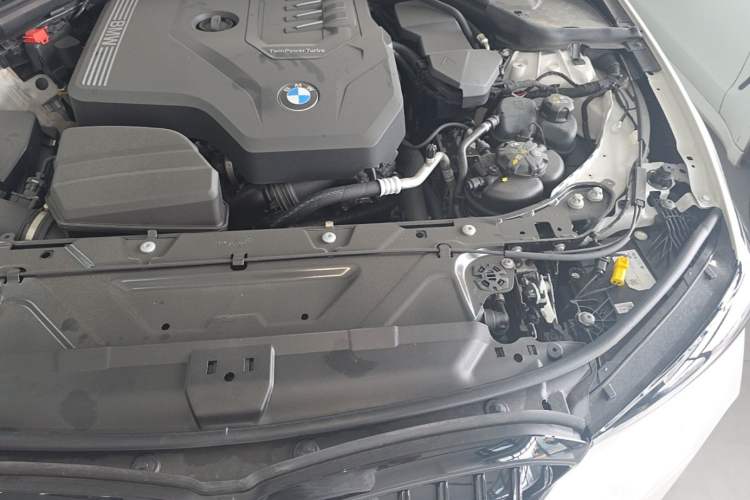 Used BMW 3 Series 2025 330Li M Sport Shadowline Package Engine Bay Left