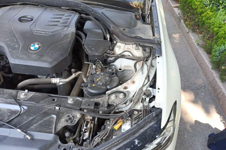 Used BMW 3 Series 2025 325Li M Sport Package Engine Bay Left