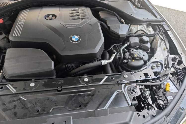 Used BMW 3 Series 2025 330Li M Sport Shadowline Package Engine Bay Left
