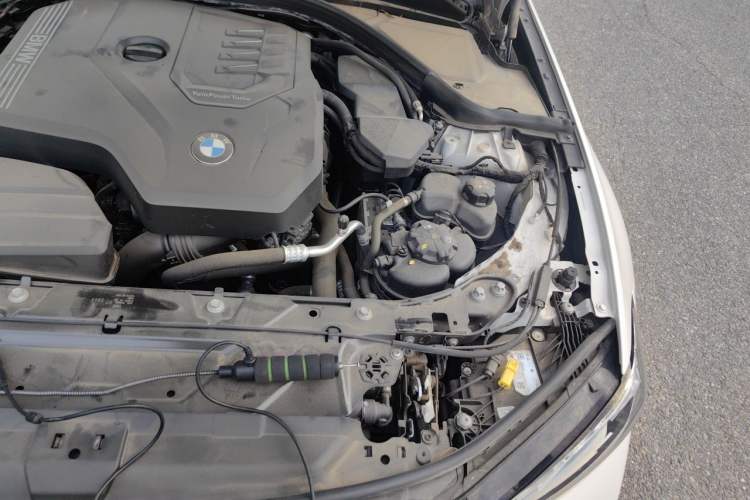 Used BMW 3 Series 2025 330Li M Sport Shadowline Package Engine Bay Left