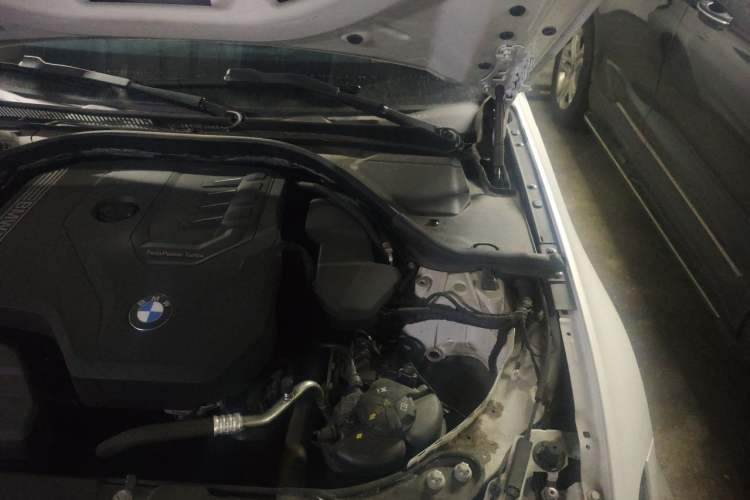 Used BMW 3 Series 2025 325Li M Sport Package Engine Bay Left