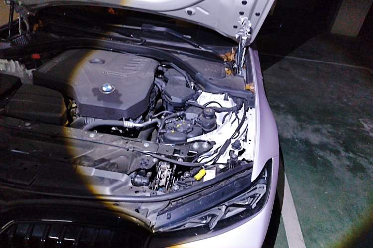 Used BMW 3 Series 2025 330Li M Sport Shadowline Package Engine Bay Left