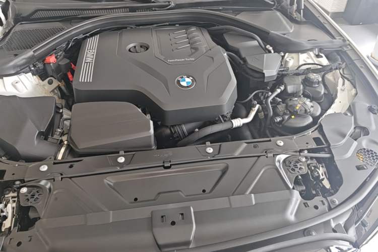 Used BMW 3 Series 2025 330Li M Sport Shadowline Package Engine Bay Left