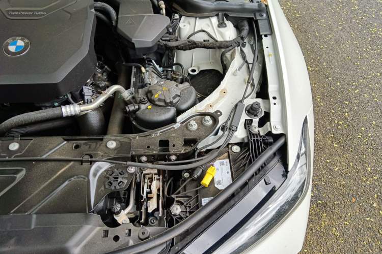 Used BMW 3 Series 2025 325Li M Sport Package Engine Bay Left