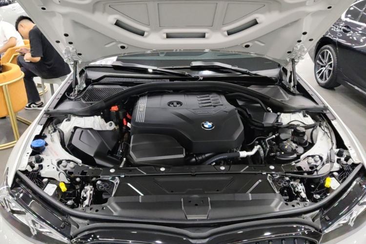 Used BMW 3 Series 2025 330i M Sport Night Edition Package Engine Bay