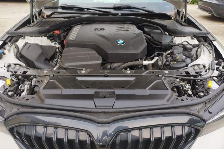 Used BMW 3 Series 2025 330Li M Sport Shadowline Package Engine Bay
