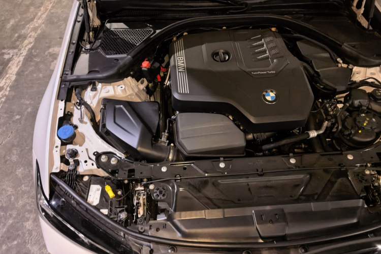 Used BMW 3 Series 2025 330Li M Sport Shadowline Package Engine Bay Right