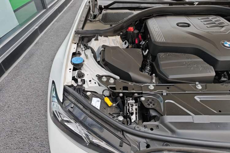 Used BMW 3 Series 2025 325Li M Sport Package Engine Bay Right