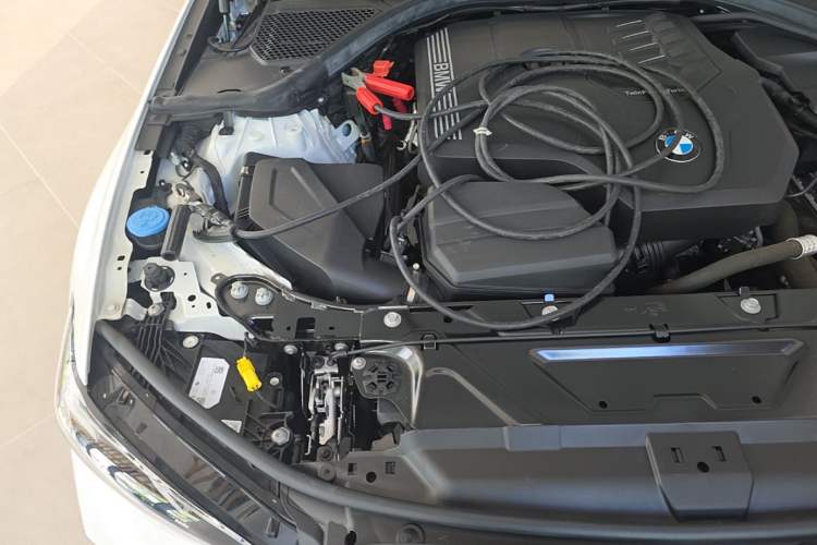 Used BMW 3 Series 2025 330Li M Sport Shadowline Package Engine Bay Right