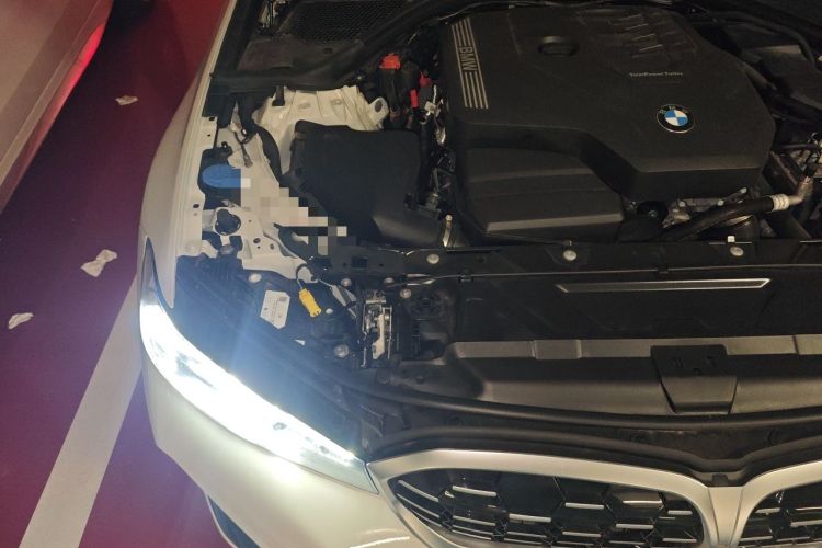 Used BMW 3 Series 2025 325i M Sport Package Engine Bay Right