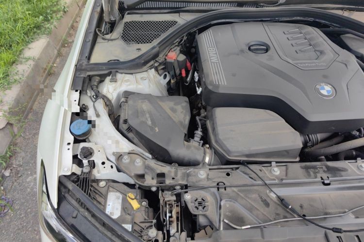 Used BMW 3 Series 2025 330Li M Sport Shadowline Package Engine Bay Right