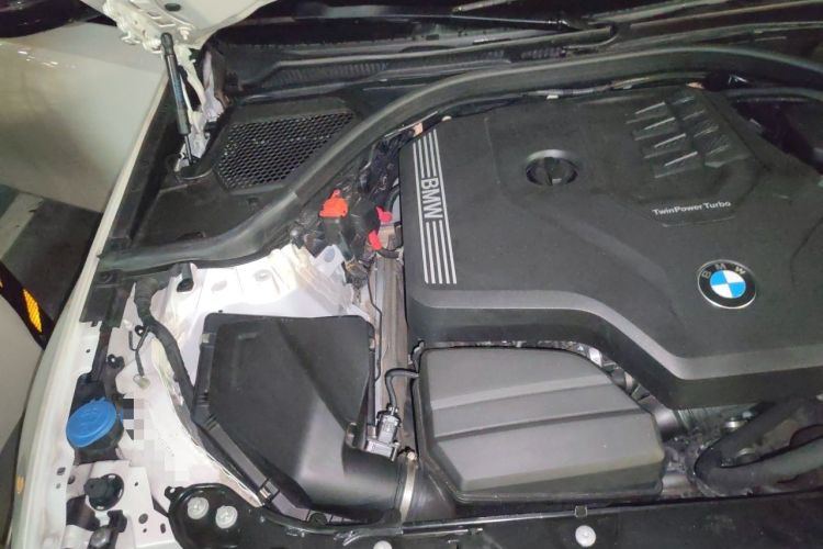 Used BMW 3 Series 2025 330Li M Sport Shadowline Package Engine Bay Right