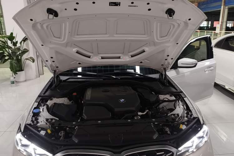 Used BMW 3 Series 2025 325Li M Sport Package Engine Bay