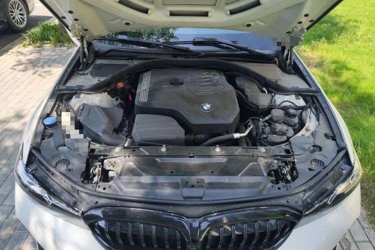 Used BMW 3 Series 2025 330Li M Sport Shadowline Package Engine Bay