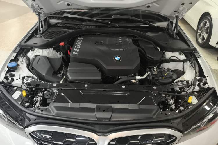 Used BMW 3 Series 2025 325Li M Sport Package Engine Bay