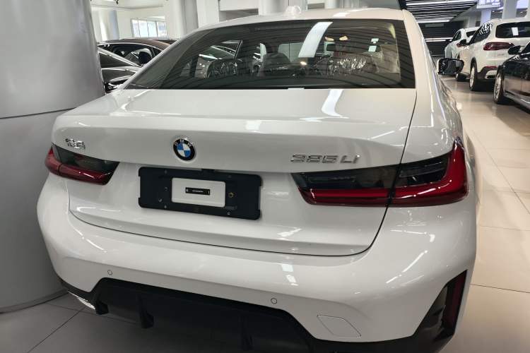 Used BMW 3 Series 2025 325Li M Sport Package Exterior 2