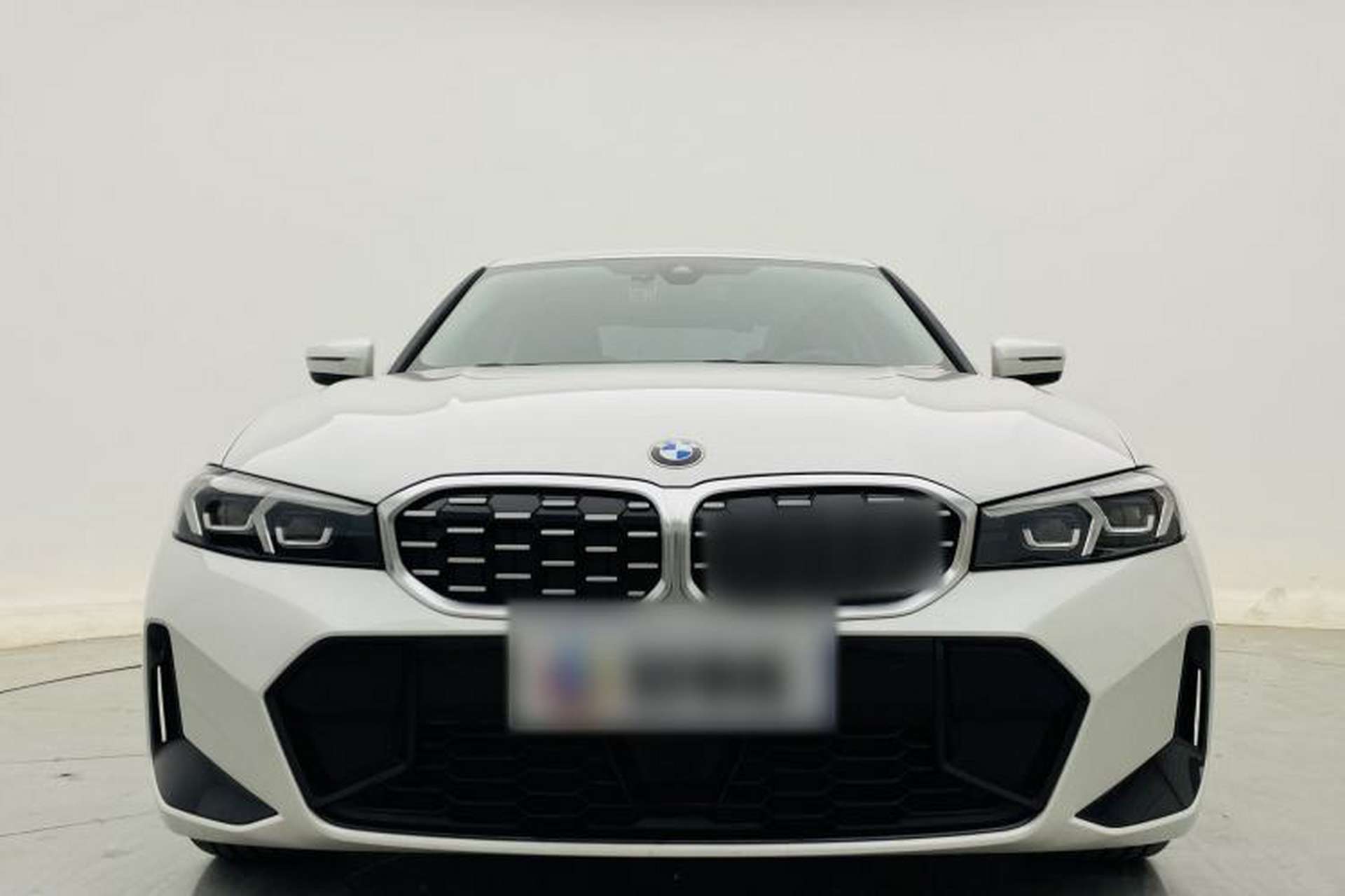 Used BMW 3 Series 2025 325i M Sport Package Exterior 2