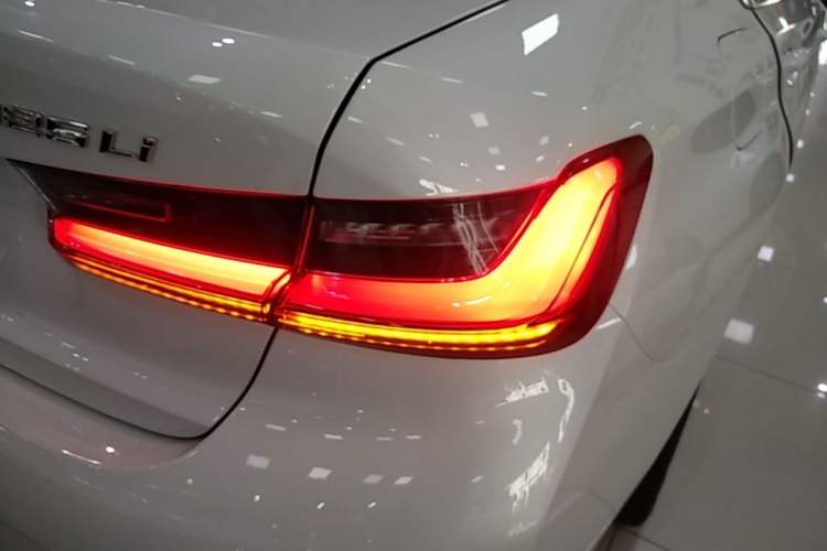Used BMW 3 Series 2025 325Li M Sport Package Exterior 3