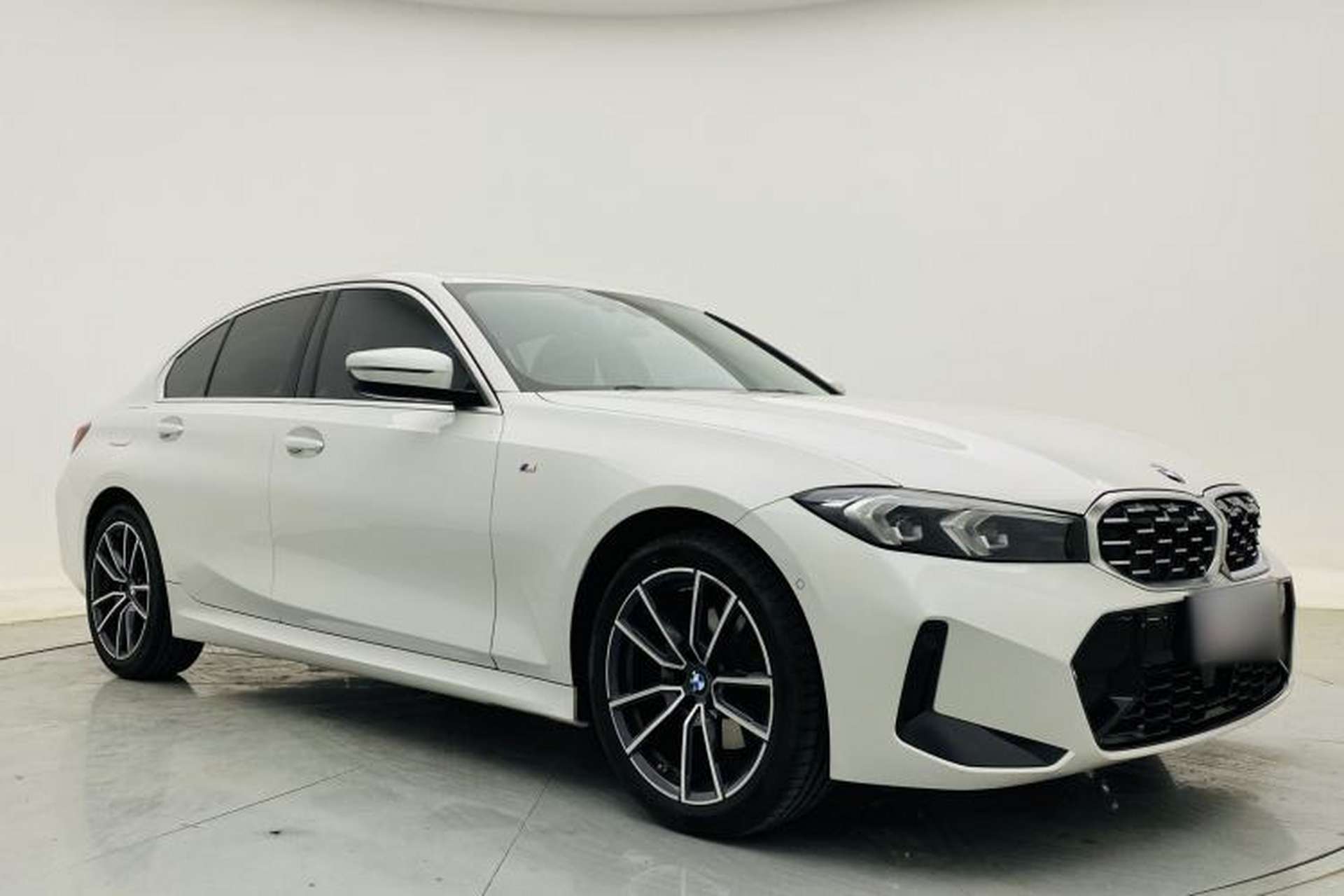 Used BMW 3 Series 2025 325i M Sport Package Exterior 3