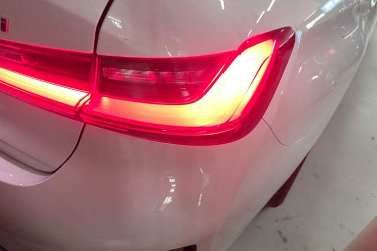 Used BMW 3 Series 2025 325i M Sport Package Exterior 3