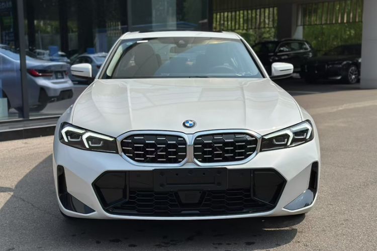 Used BMW 3 Series 2025 325Li M Sport Package Exterior 4