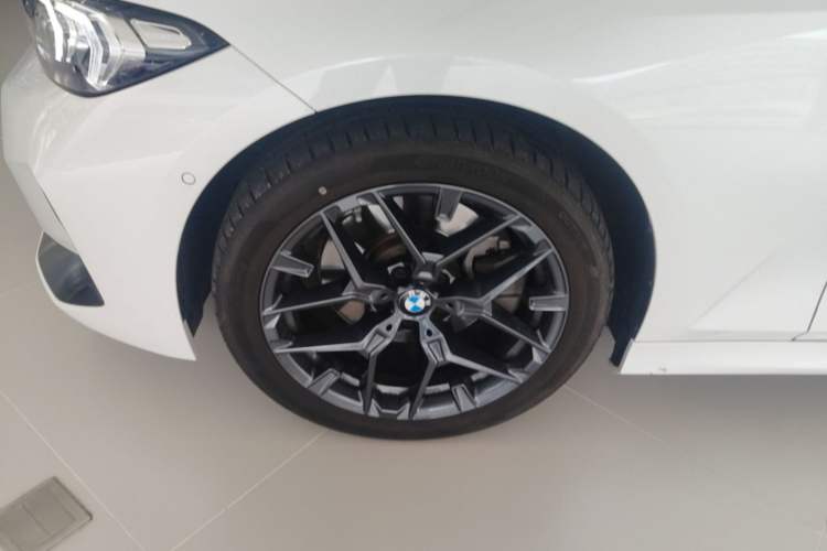 Used BMW 3 Series 2025 330Li M Sport Shadowline Package Exterior 4
