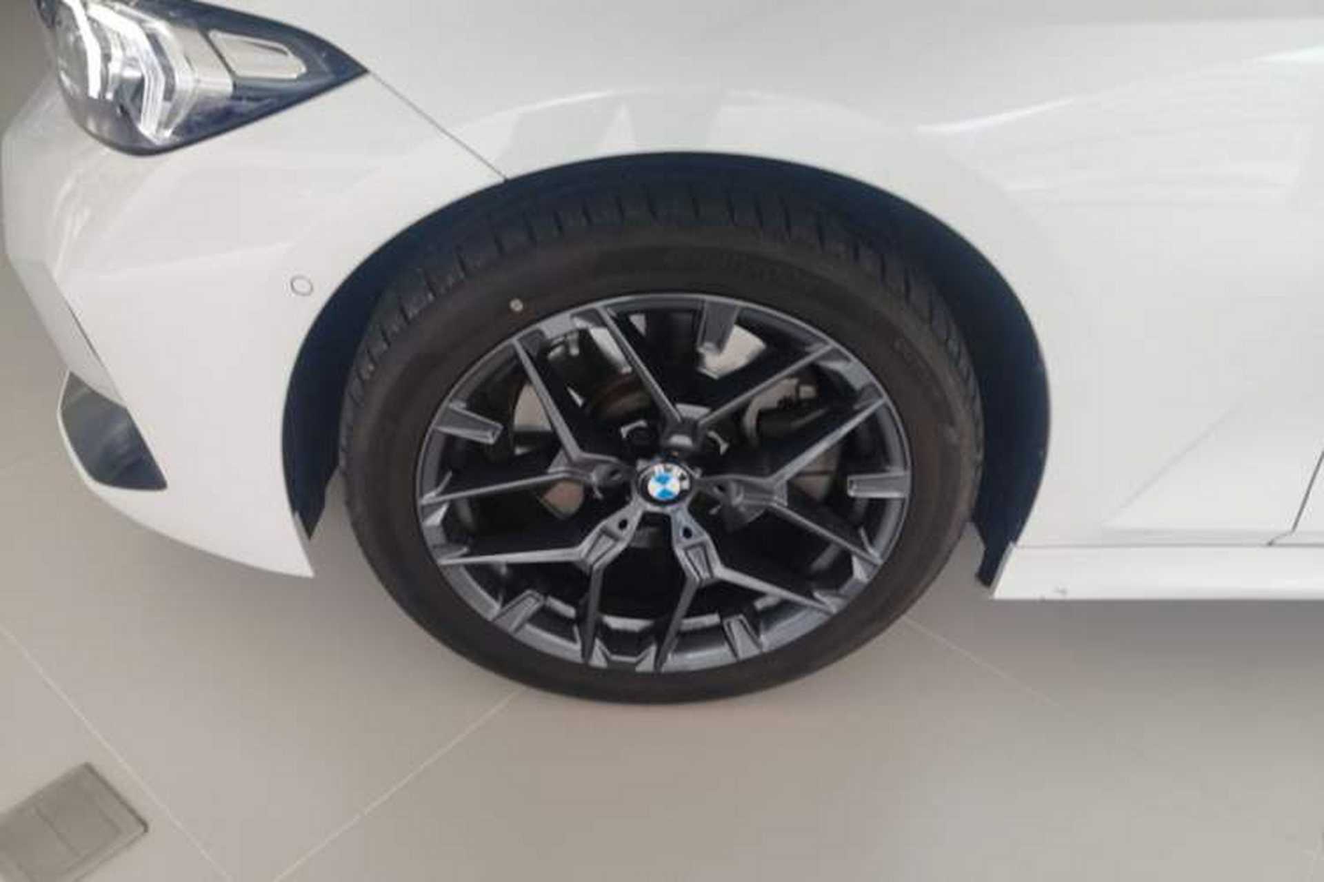 Used BMW 3 Series 2025 330Li M Sport Shadowline Package Exterior 4