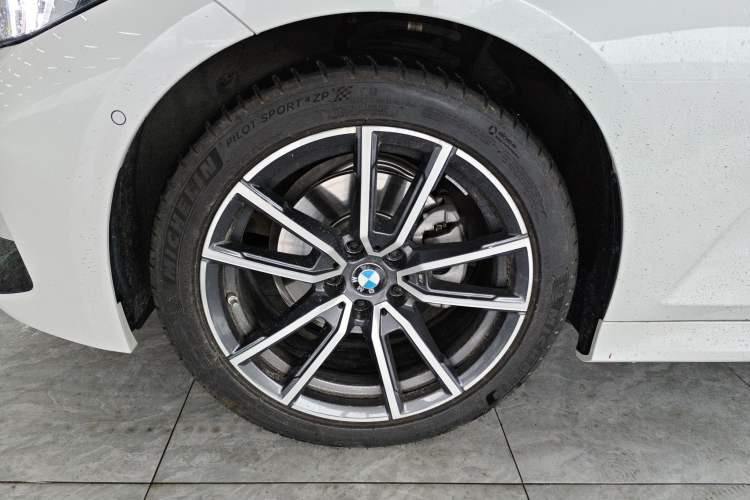 Used BMW 3 Series 2025 325Li M Sport Package Exterior 4