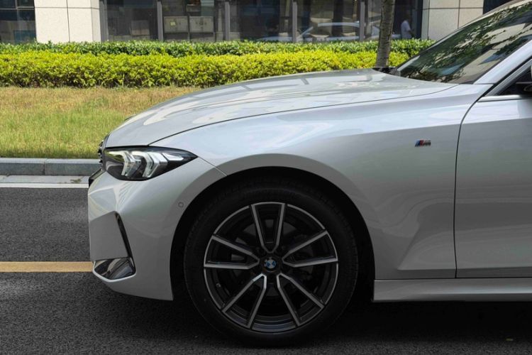 Used BMW 3 Series 2025 325Li M Sport Package Exterior 4