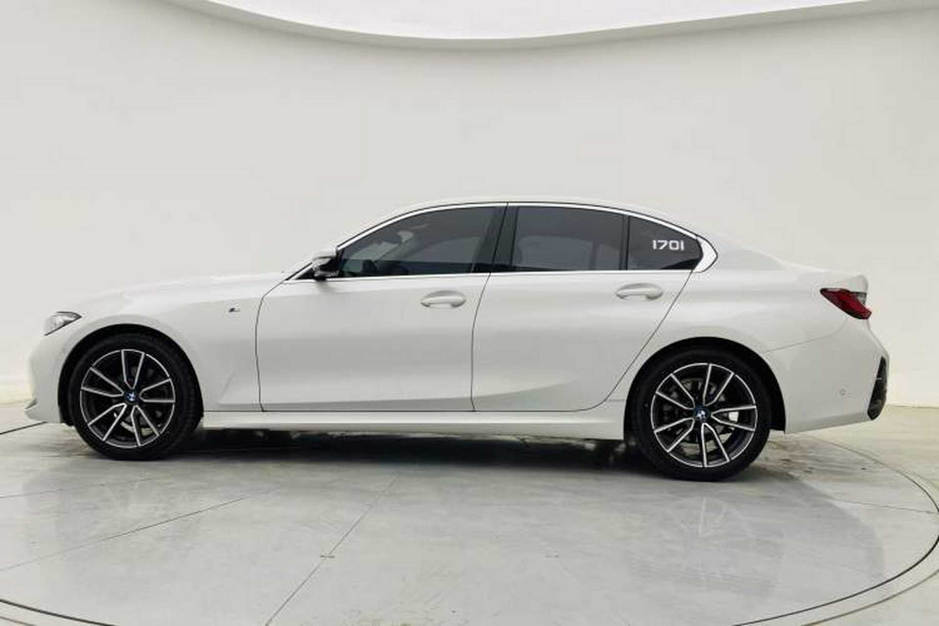Used BMW 3 Series 2025 325i M Sport Package Exterior 4